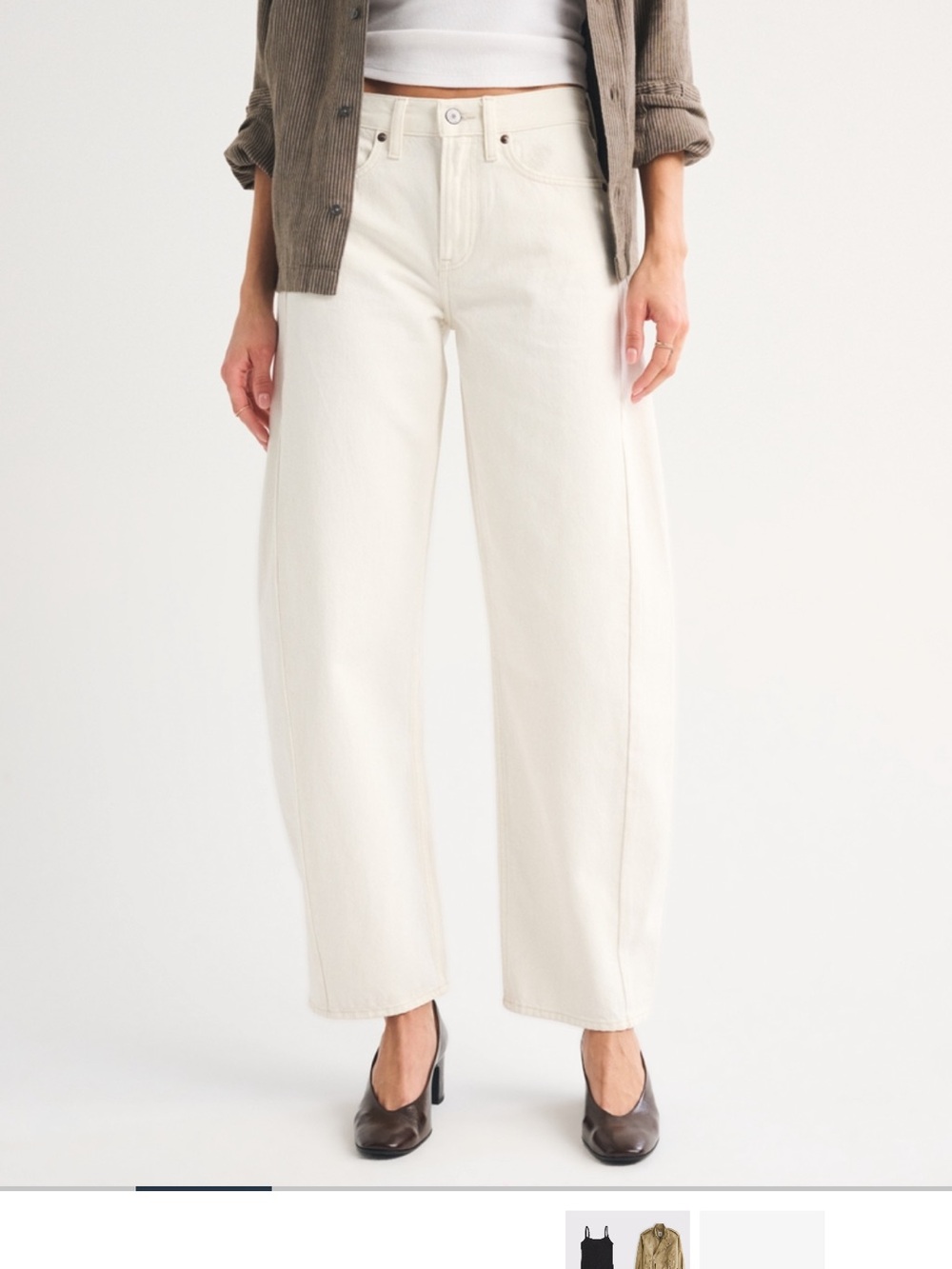 Abercrombie & Fitch Mid-Rise Barrel Jean in White 26 short - Picture 2 of 4